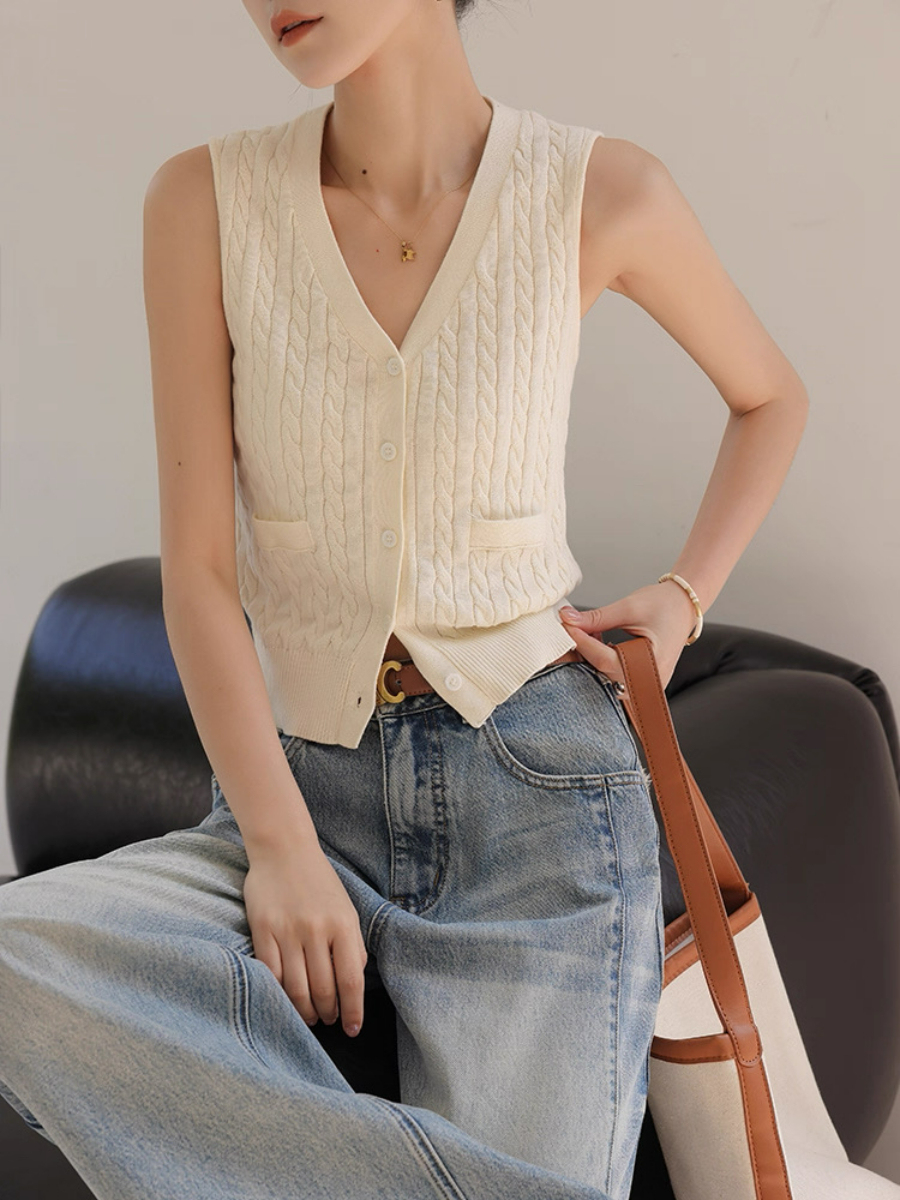 Medie Twist Knit V-Neck Top