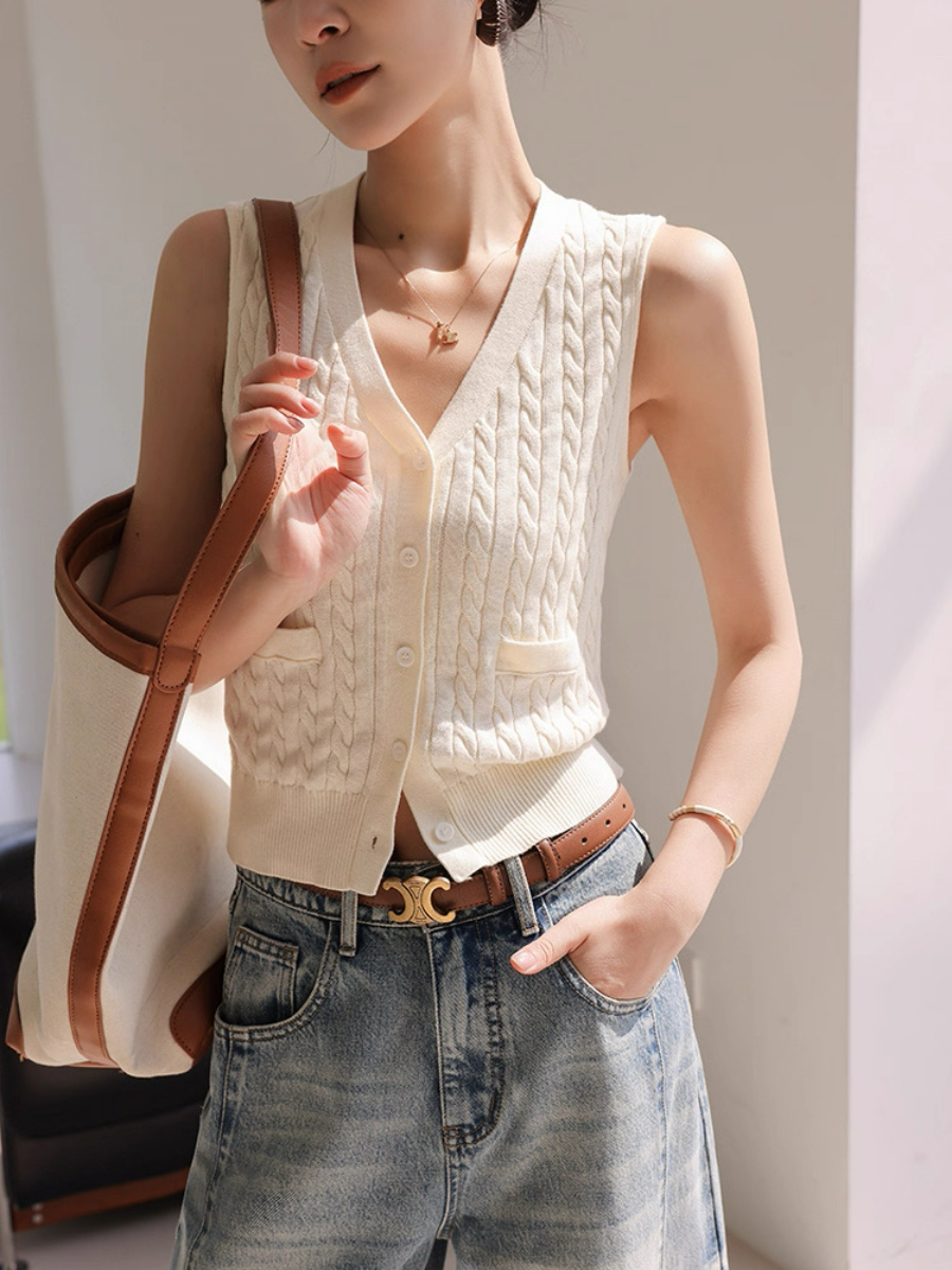 Medie Twist Knit V-Neck Top