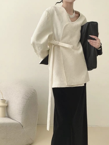 Ding Bai Color Binding Sleeve Padded Shoulder Oriental Jacket-The Black Bow-