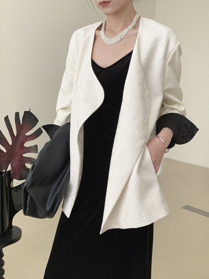 Ding Bai Color Binding Sleeve Padded Shoulder Oriental Jacket-The Black Bow-