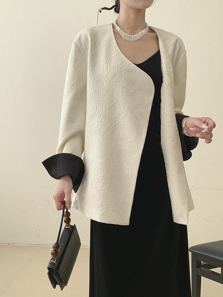 Ding Bai Color Binding Sleeve Padded Shoulder Oriental Jacket-The Black Bow-