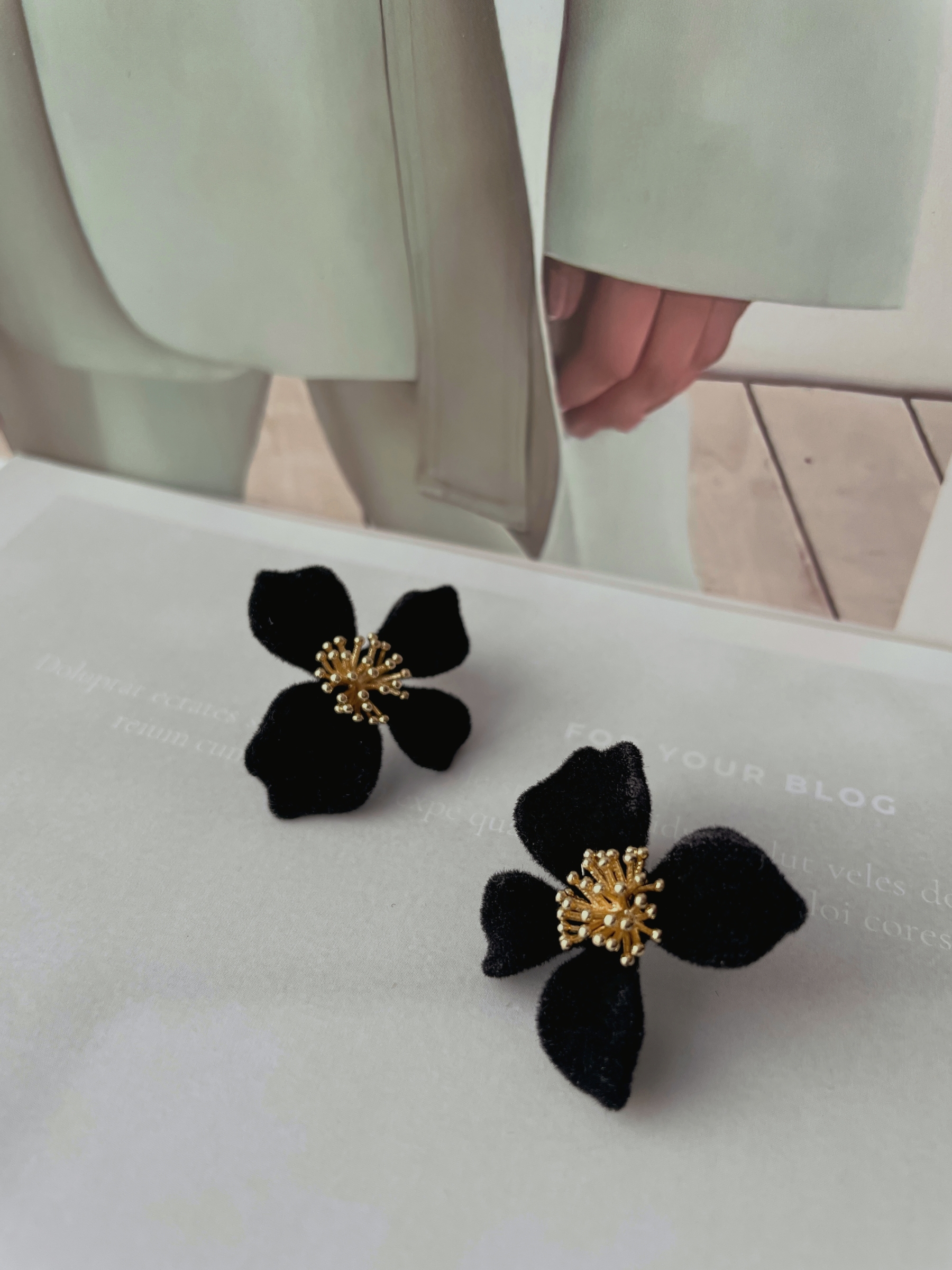 Eun-Seo Velvet Flower Ear Studs-The Black Bow-