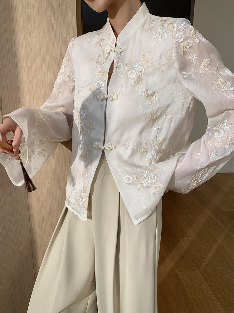 Ding Fen Embroidoded Oriental Top-The Black Bow-