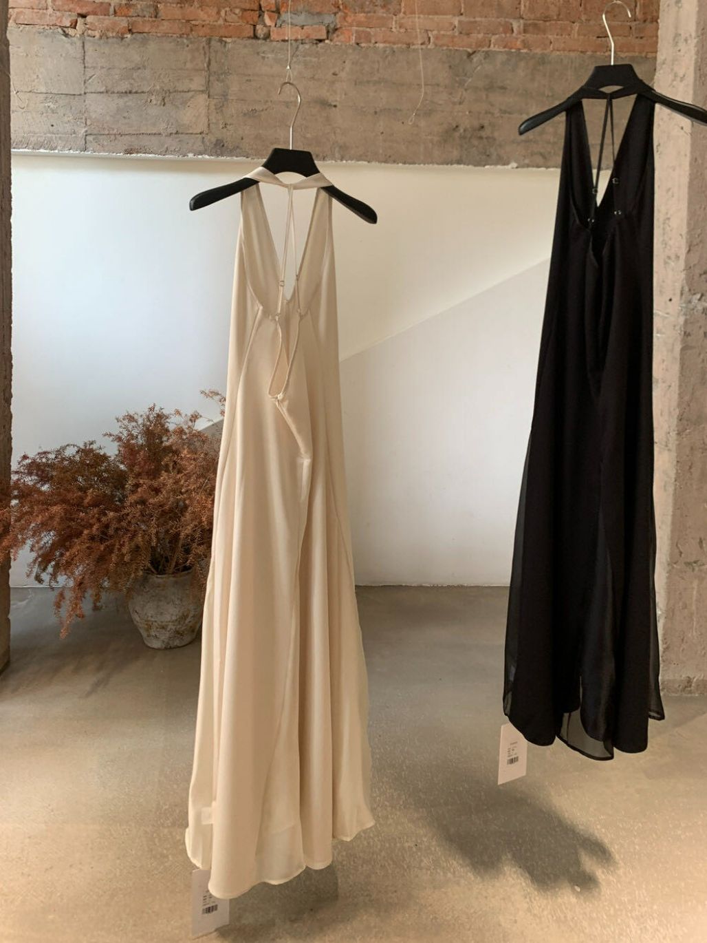 Paloma Halter Neck Wide Hemline Occasion Dress