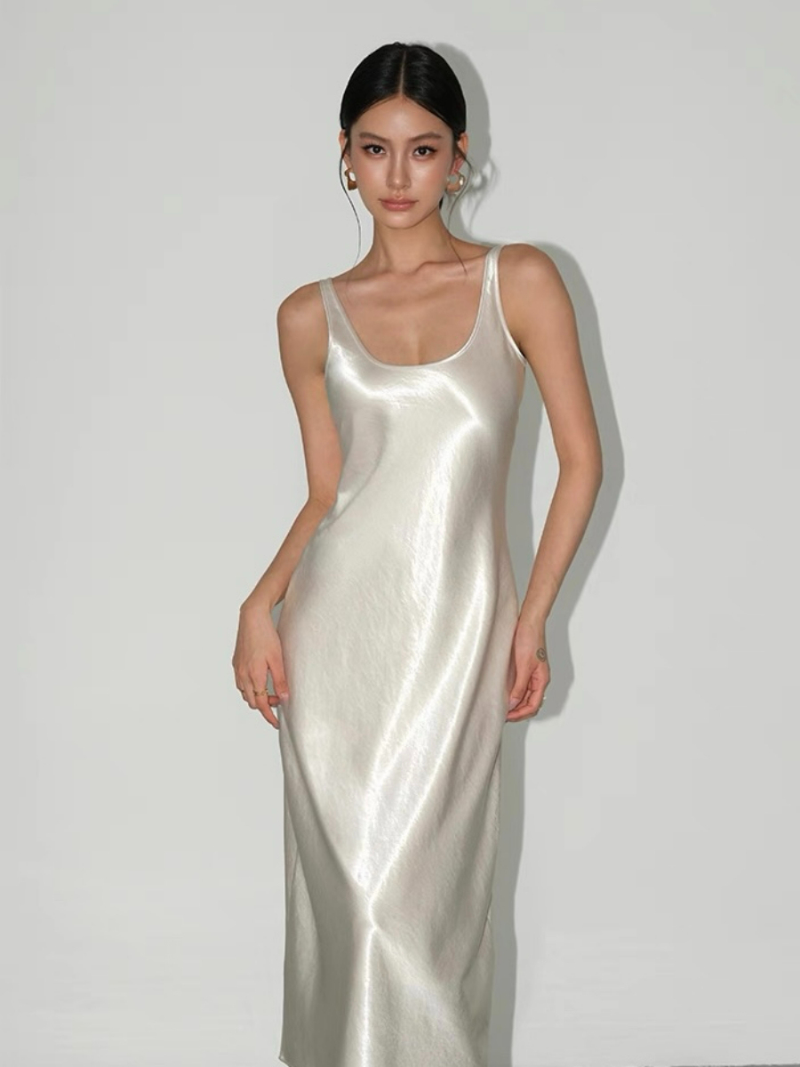 Wanetta Scoop Neck Satin Dress