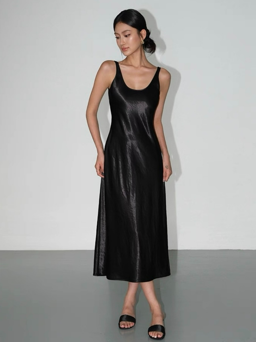 Wanetta Scoop Neck Satin Dress