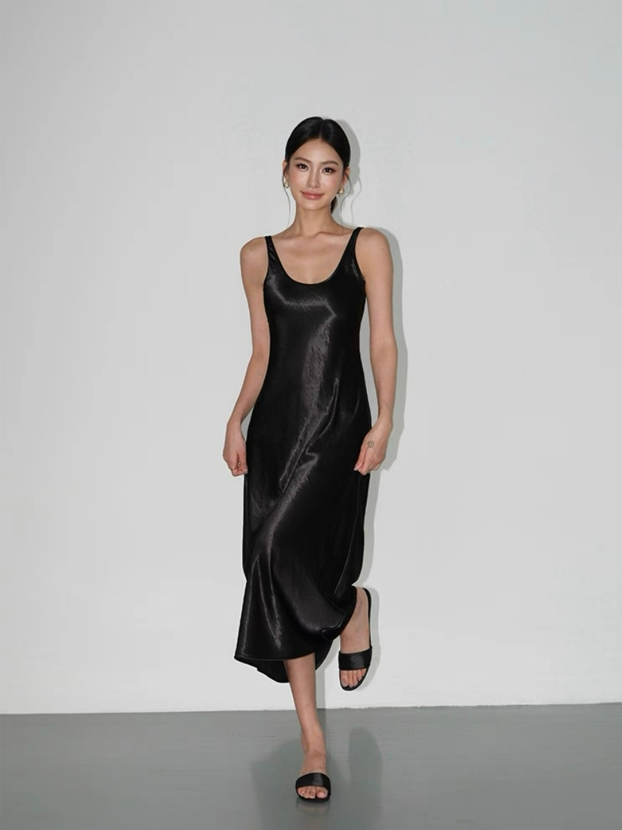 Wanetta Scoop Neck Satin Dress