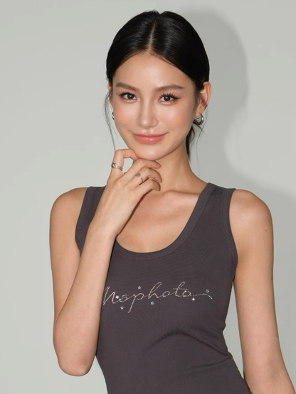 Willy Rhinestones Alphanet Scoop Neck Top
