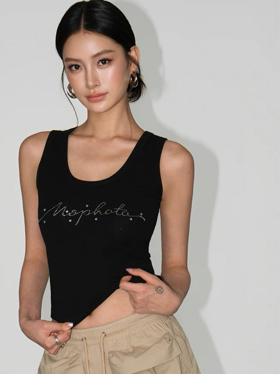 Willy Rhinestones Alphanet Scoop Neck Top
