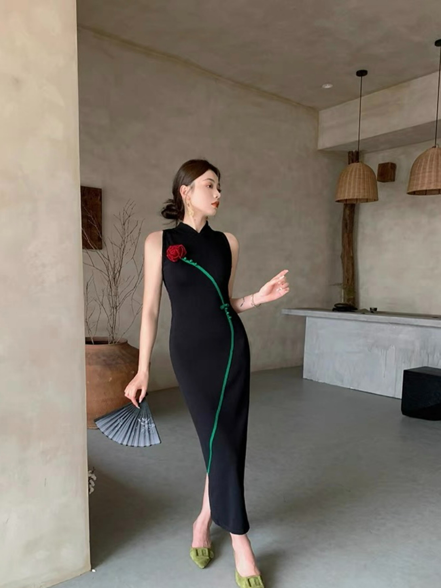 Yun Ye One Rose Knit Cheongsam-The Black Bow-