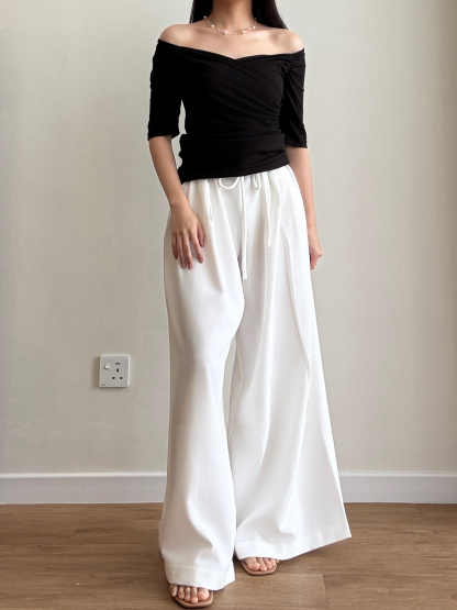 Georgia Off Shoulder Sweetheart Neckline Knit Top
