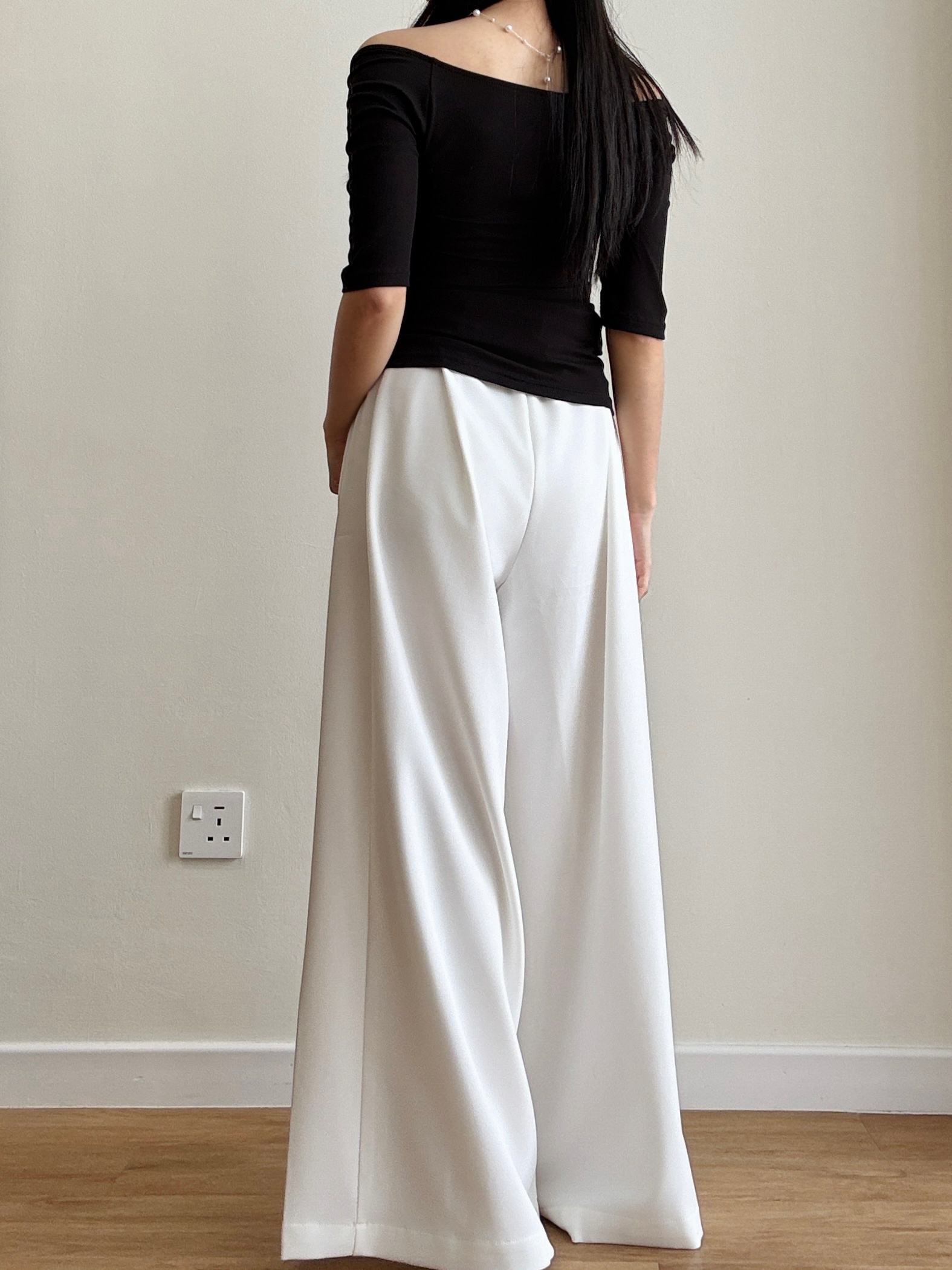 Georgia Off Shoulder Sweetheart Neckline Knit Top