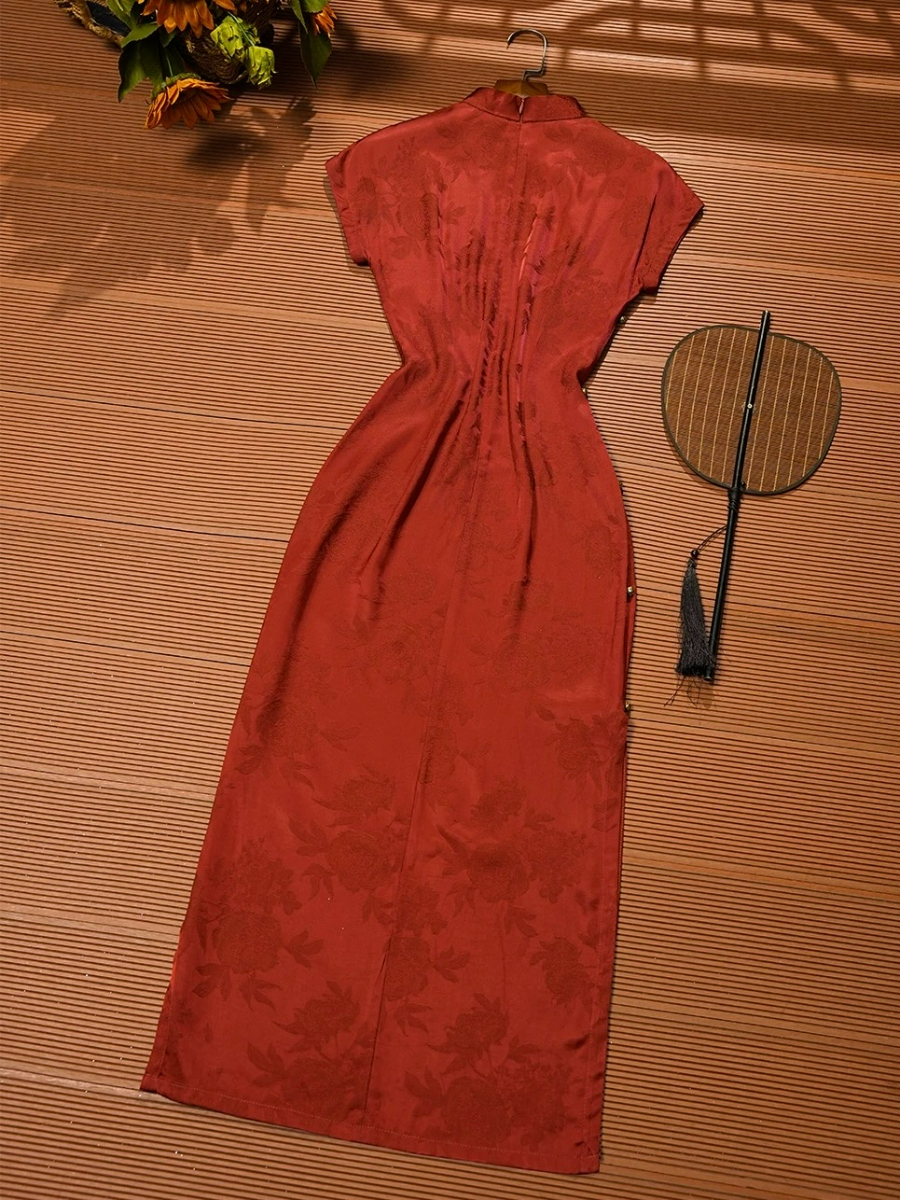 Lu Ai Jacquard Floral Cheongsam