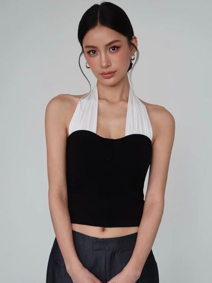 Vaeh Contrast Halter Sweetheart Knit Top