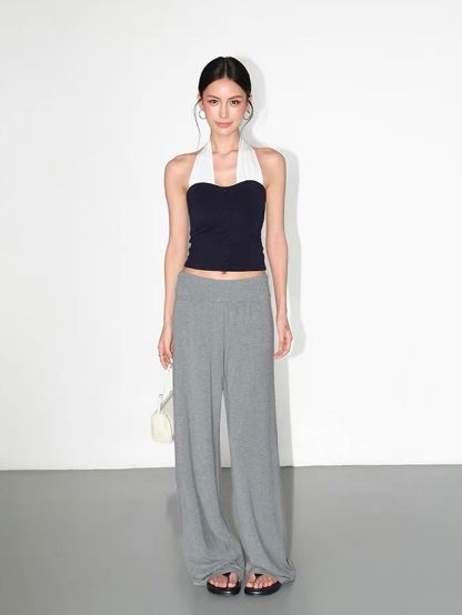 Vaeh Contrast Halter Sweetheart Knit Top