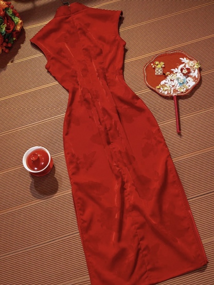 Lu Bo Sleeveless Cheongsam