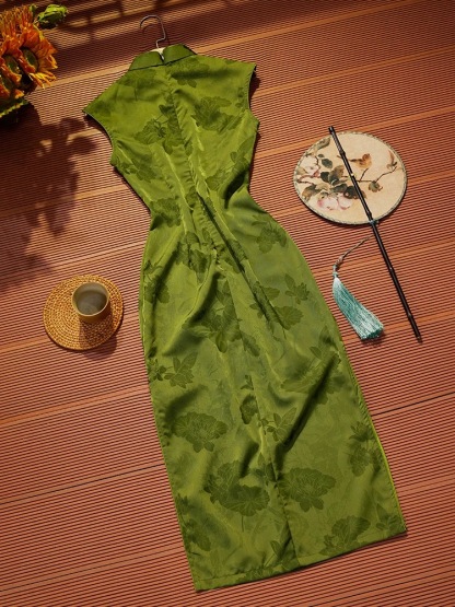 Lu Lv Sleeveless Cheongsam