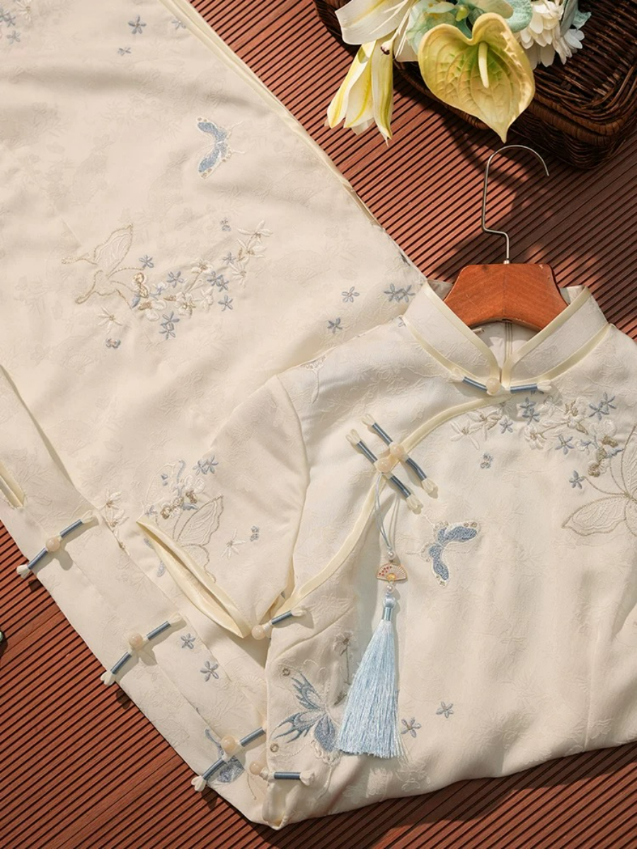 Lu Lan Floral Cheongsam
