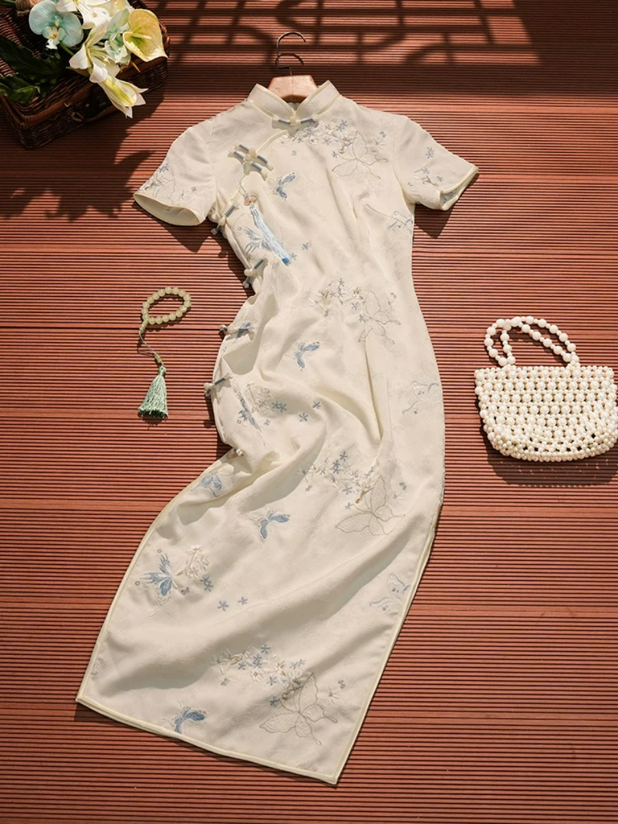 Lu Lan Floral Cheongsam