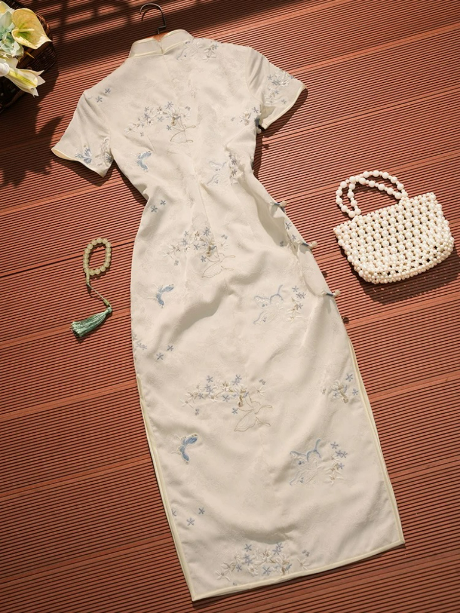 Lu Lan Floral Cheongsam