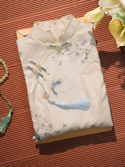 Lu Lan Floral Cheongsam