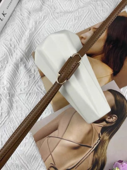 Robbie Belt-The Black Bow-