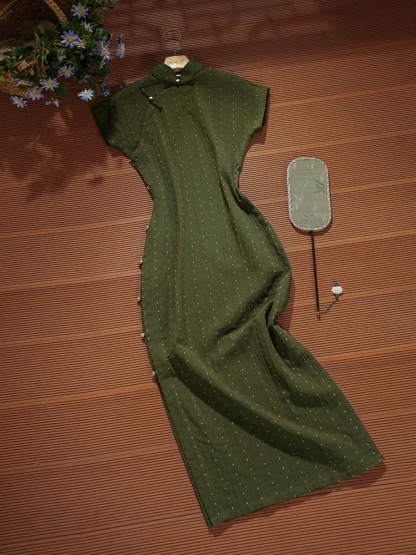 Lu Cang Cap SleevesPolka Dots Cheongsam