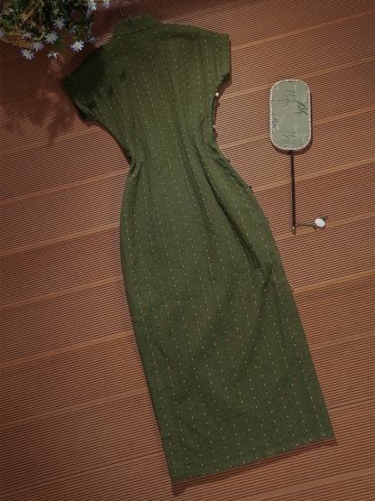 Lu Cang Cap SleevesPolka Dots Cheongsam