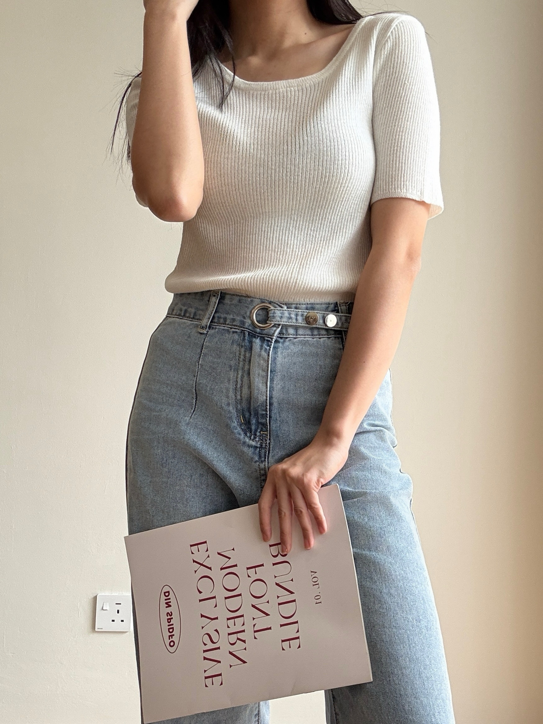 Vane Round Neck Knit Top
