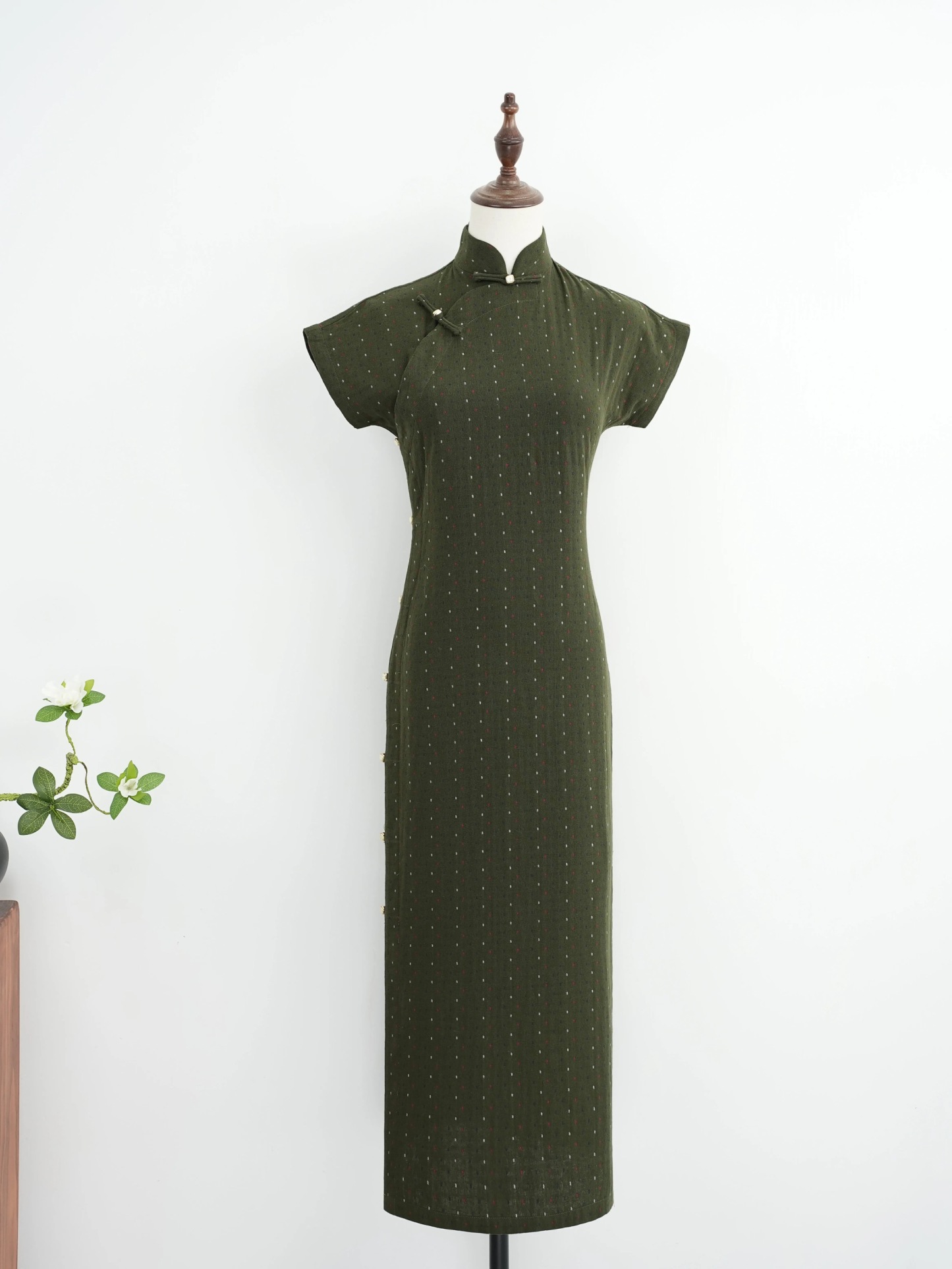 Lu Cang Cap SleevesPolka Dots Cheongsam