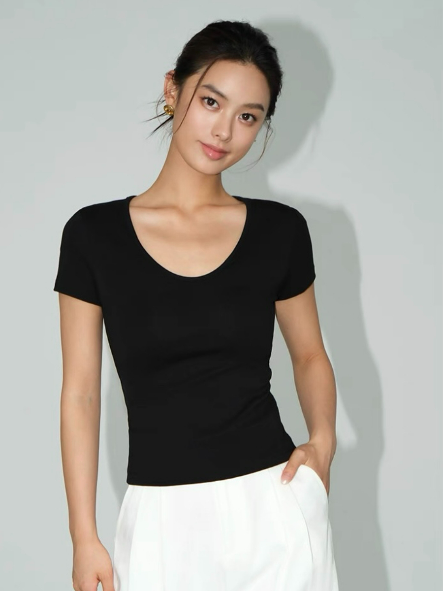 Wandy Scoop Neck Top