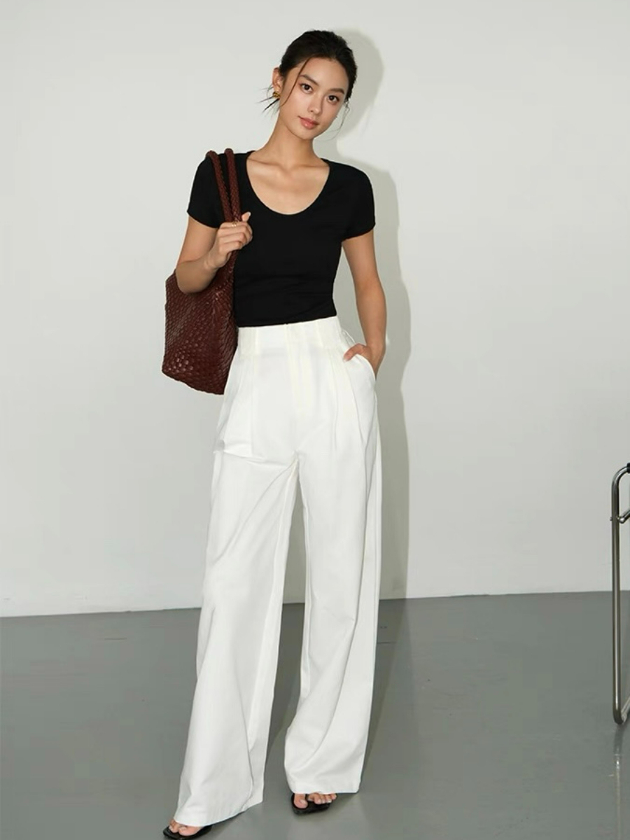 Wandy Scoop Neck Top