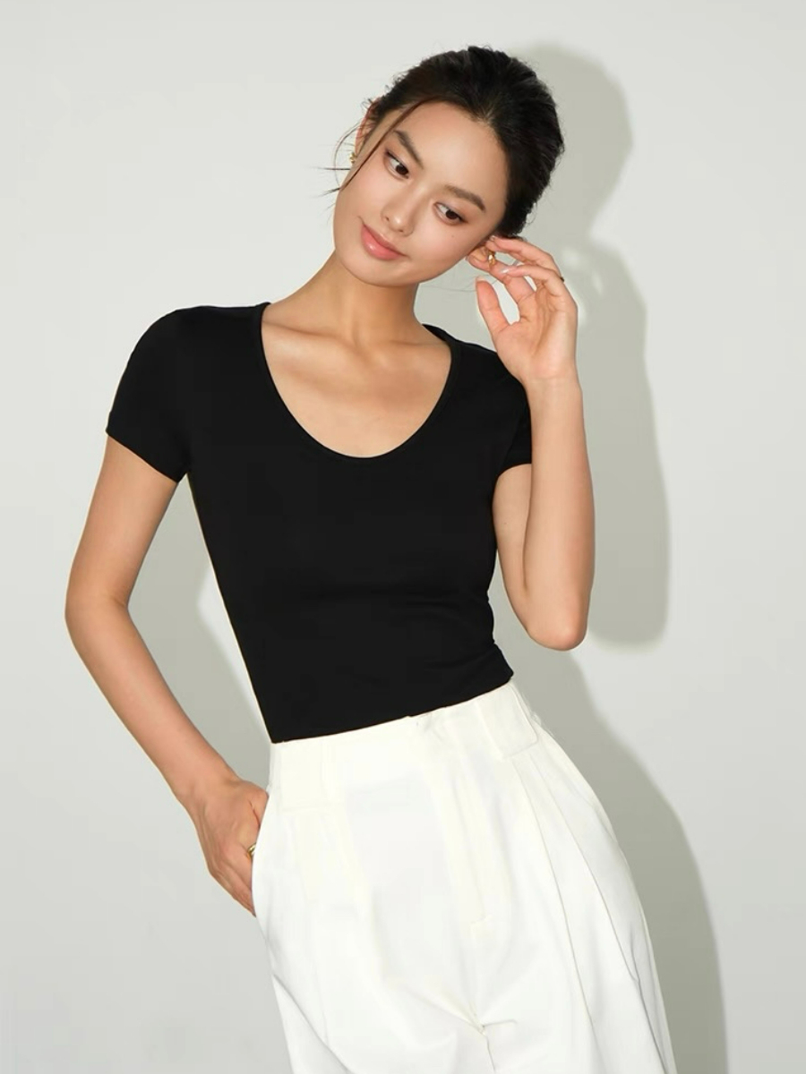 Wandy Scoop Neck Top