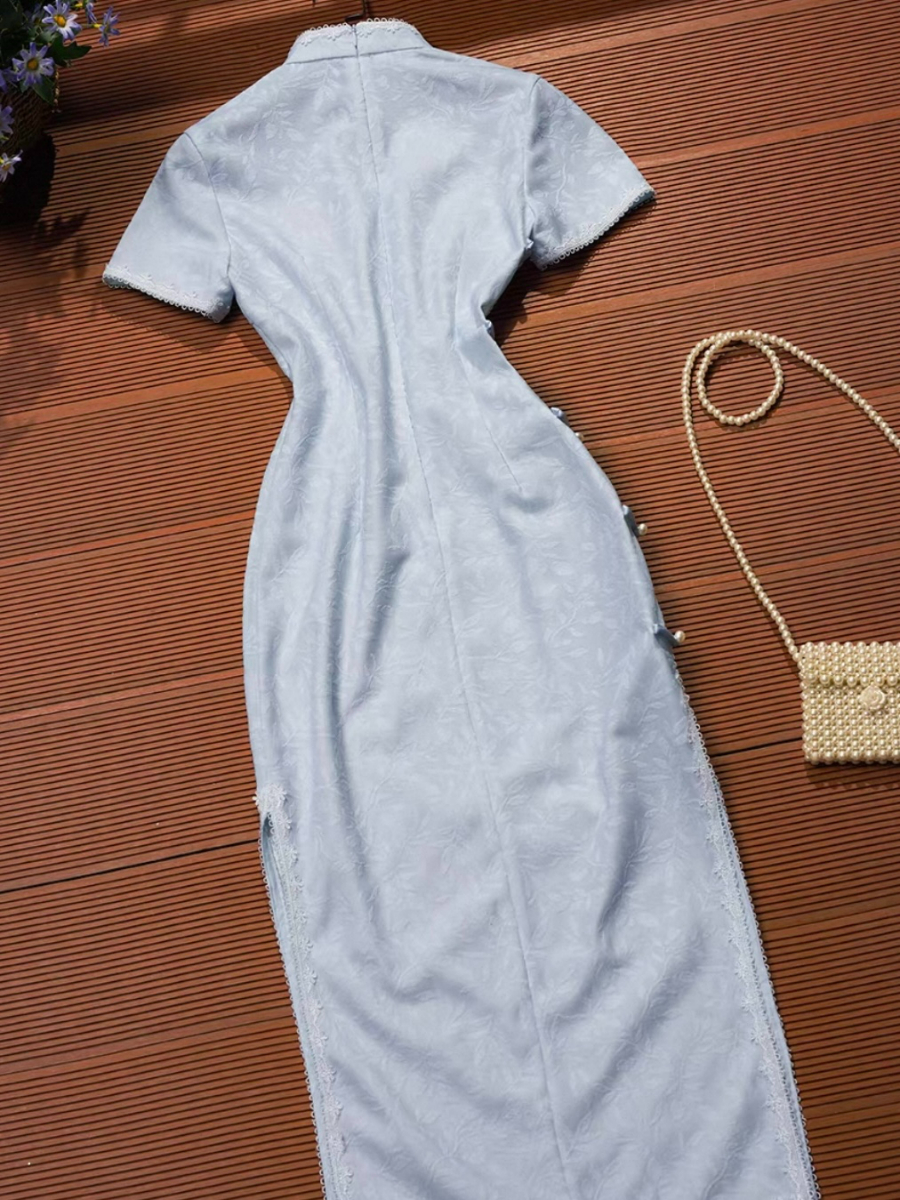 Lu Bing Straight Cut Cheongsam