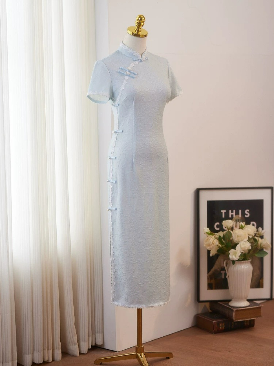 Lu Bing Straight Cut Cheongsam