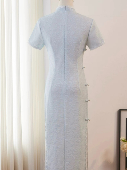 Lu Bing Straight Cut Cheongsam