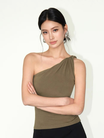 Wyster One Shoulder Knit Top