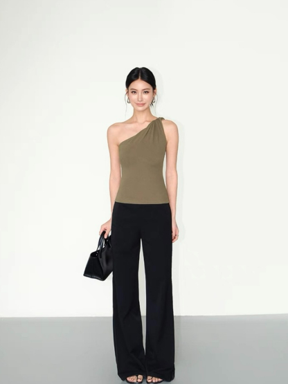 Wyster One Shoulder Knit Top