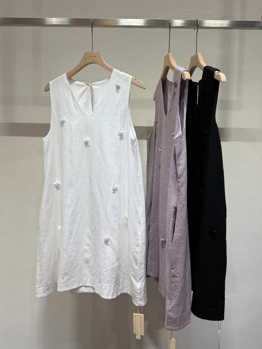 Charm Sequin Floral V-Neck Shift Dress (DR110)