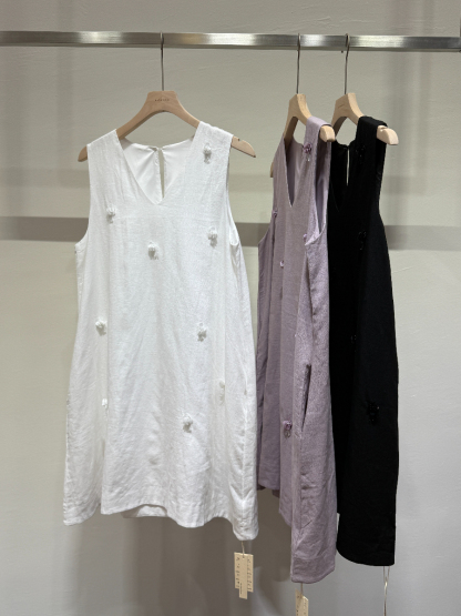 Charm Sequin Floral V-Neck Shift Dress (DR110)