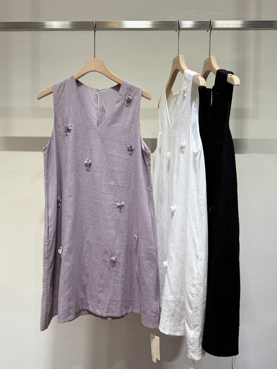 Charm Sequin Floral V-Neck Shift Dress (DR110)