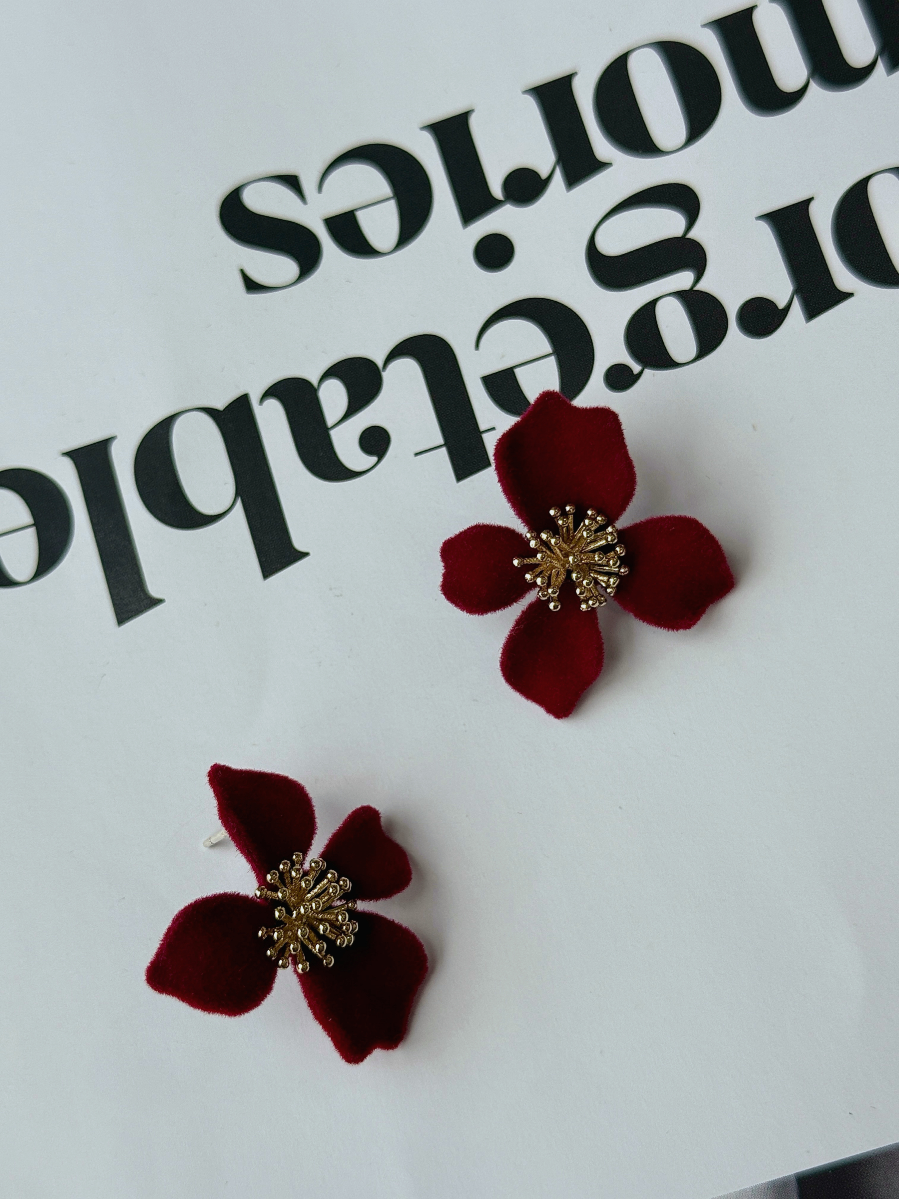 Eun-Seo Velvet Flower Ear Studs-The Black Bow-