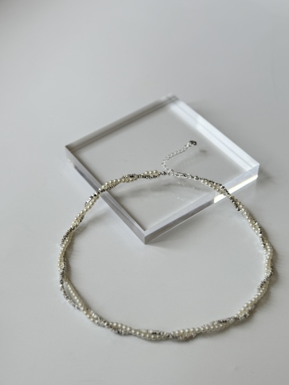 Min-Seo Double Layer Pearly & Shimmering Necklace
