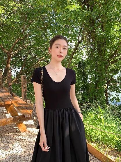 Dercy Scope Neck Maxi Dress