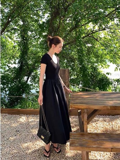 Dercy Scope Neck Maxi Dress