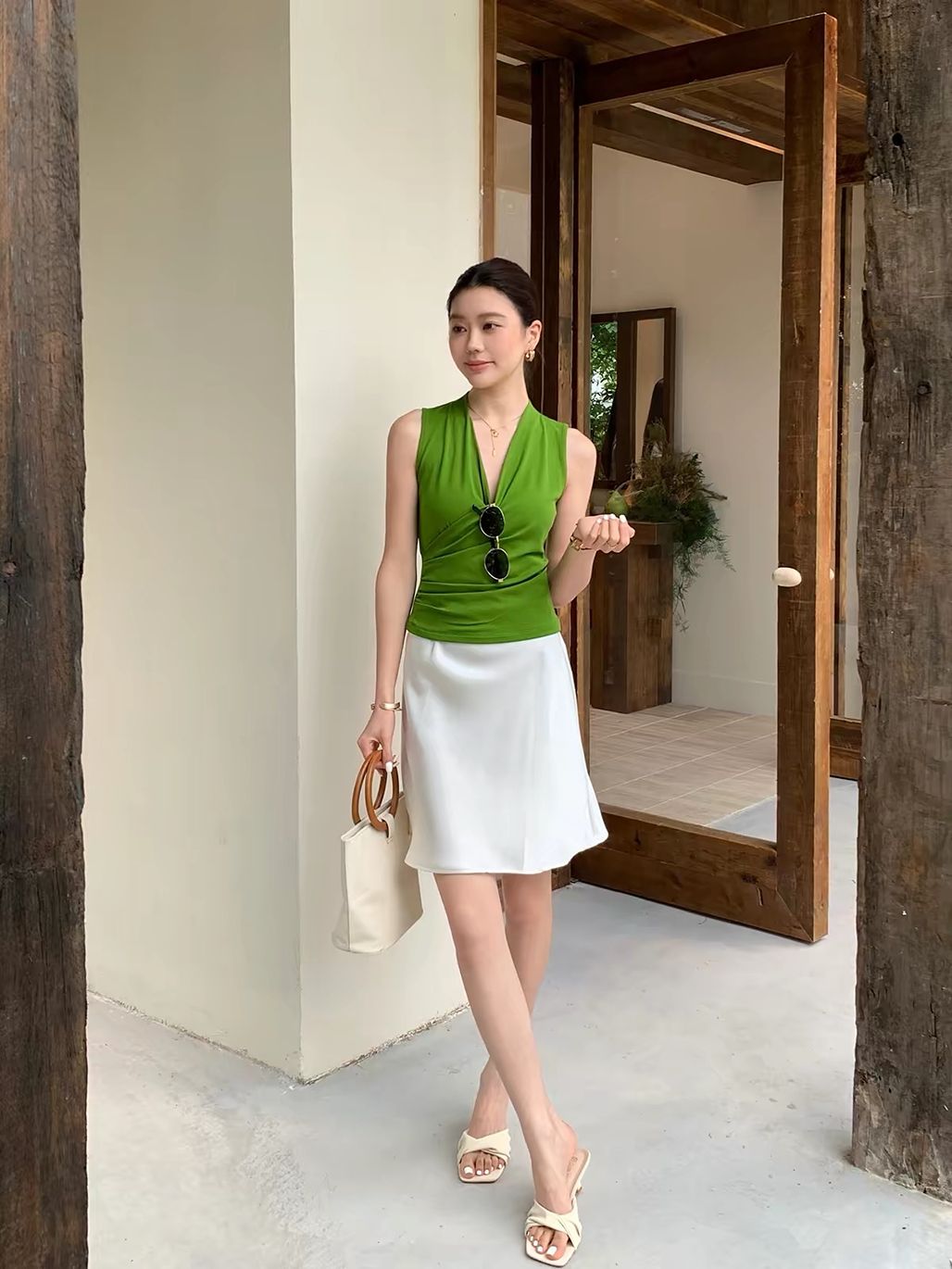 Derry Textured Satin Skirt