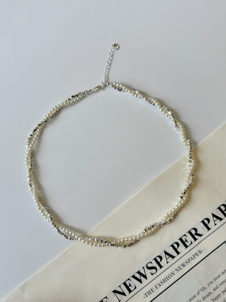 Min-Seo Double Layer Pearly & Shimmering Necklace