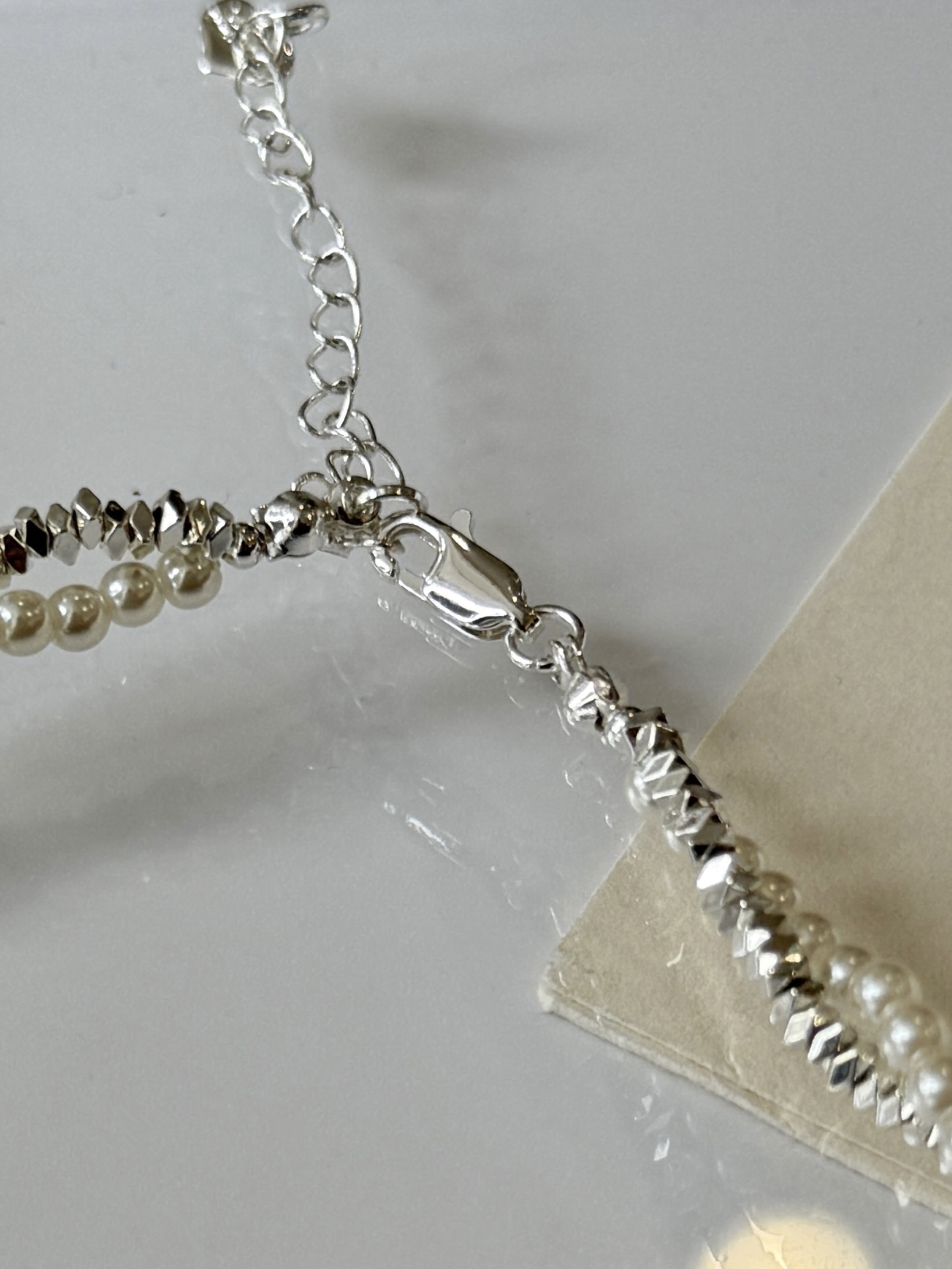 Min-Seo Double Layer Pearly & Shimmering Necklace