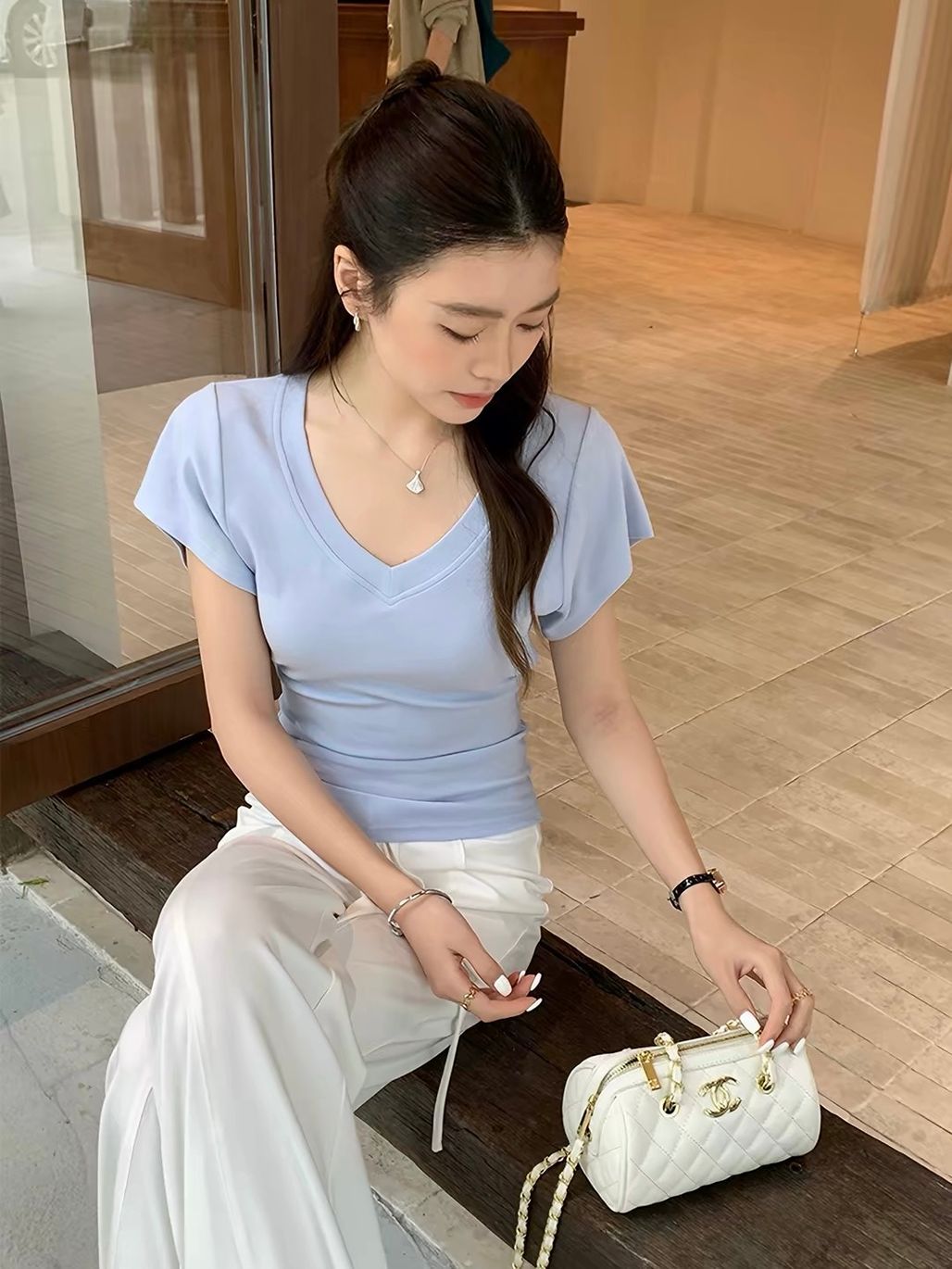 Darcy V-Neck Extended-Sleeve Fitted Top