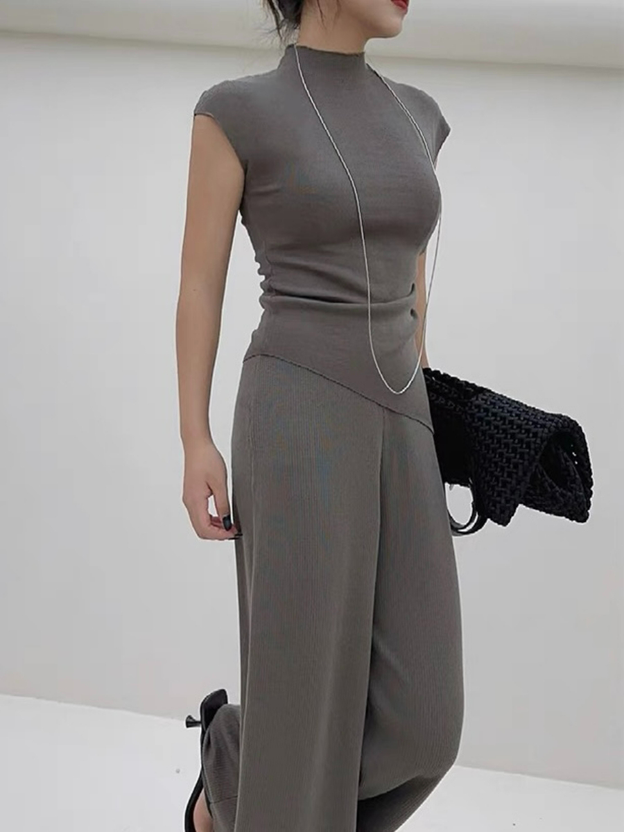 Ellie High Neck Side Ruched Back Button Knit Top-The Black Bow-